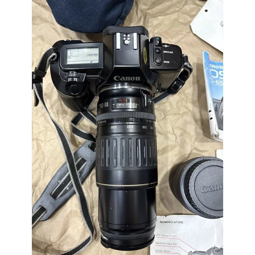 Canon EOS 650 35mm‎ Film Camera 52mm Haze L, 50mm 100-300mm Lens New Battery EUC